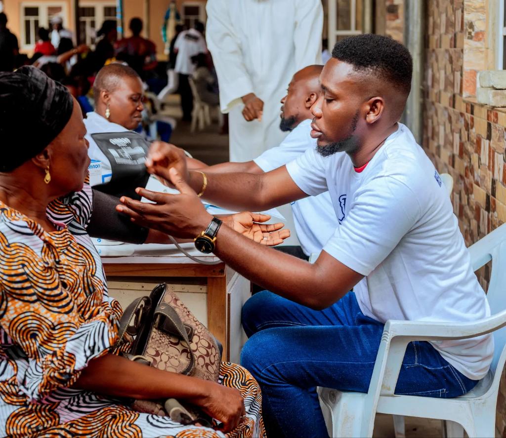 hafng_'s tweet photo. Medical Outreach Program of the Heritage Advancement Forum at the Ikota Community. Where over 350 patients were evaluated, tested and given medical treatment and drugs.

#hafnigeria #strongertogether #medicaloutreach https://t.co/nPxH7x04kG