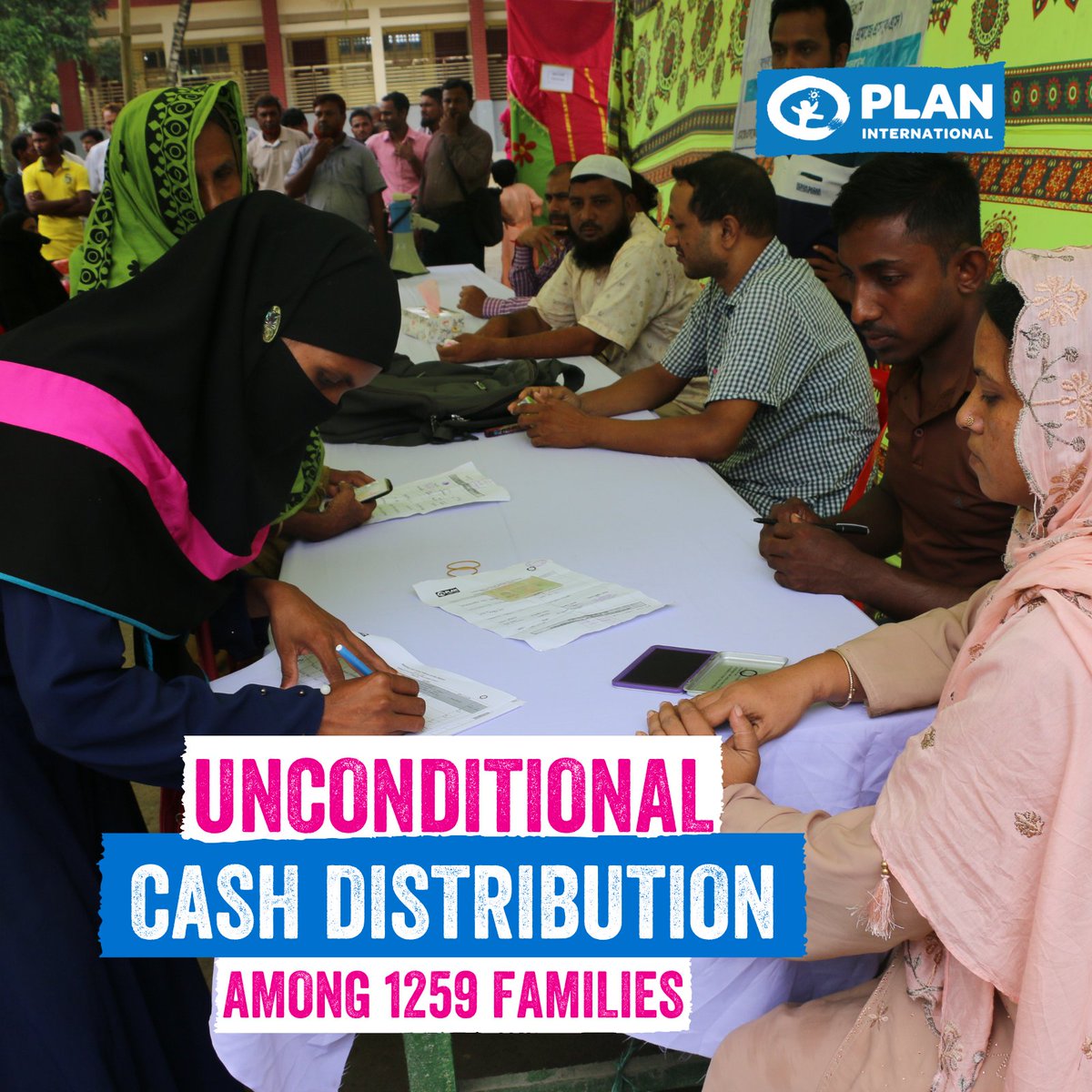 Plan_Bangladesh's tweet photo. To reduce the vulnerability of flood-affected people of Kurigram, Plan International Bangladesh has distributed multi-purpose cash grants support of BDT 56,65,500 to 1,259 women headed most vulnerable flood-affected families.
#CashSupport #MMT #KurigramFlood https://t.co/y9ufjT94ft