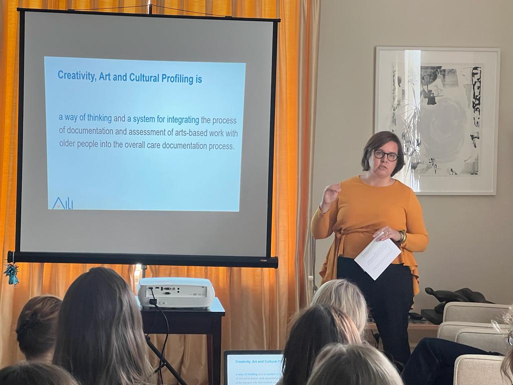 FinInst_UK_IRL's tweet photo. @Siponkoski talking about the importance of integrating arts-based work into care documentation processes as part of structural support for #CreativeAgeing. #ArmasFestival @Baring_Found @RLahnalampi https://t.co/C9XVLcwjZF