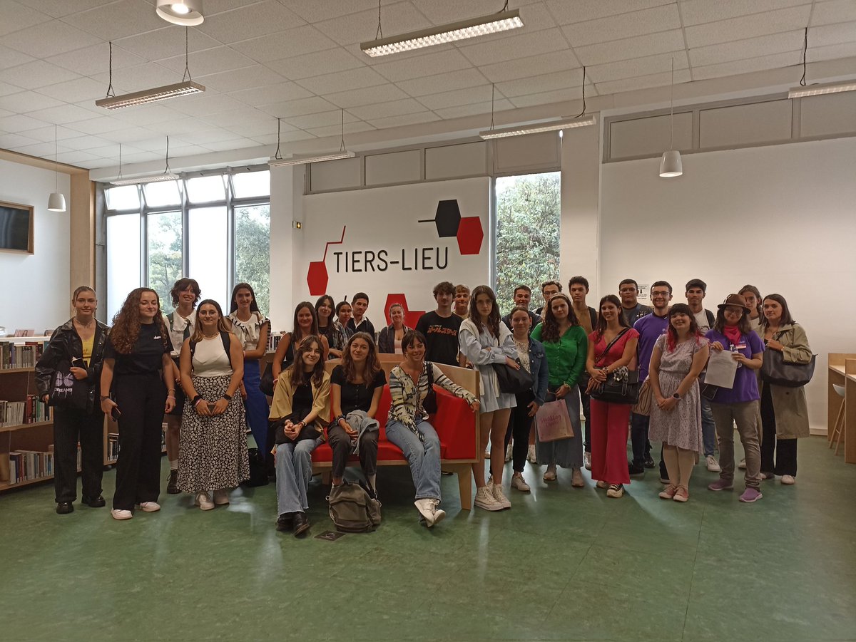 esile2's tweet photo. Y a pas de doute, c'est beau un campus et une BU qui s'animent  @NantesUniv @FacSciencesNtes @BU_Nantes_Univ https://t.co/fN4KnpYJEj