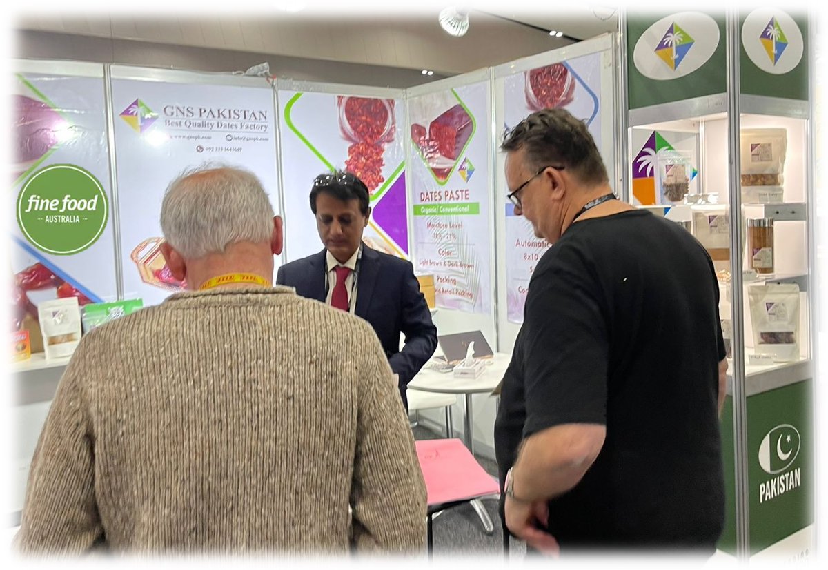 uniondates's tweet photo. GNS Pakistan at Fine Food Melbourne Australia showcasing best quality dates and related products including Pitted Dates, Chopped/Diced Dates, Date Paste, Date Powder...
#finefood #finefoodaustralia #finefood22 #finefood2022 #pakistan #australia #melbourne #foodexpo #aseeldates https://t.co/IQtVIjpb1v
