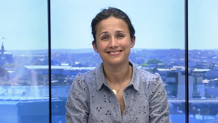 XerfiCanal's tweet photo. Maîtrise des coûts, des délais, positionnement stratégique... Découvrez les différentes motivations à la relocalisation avec Anaïs Voy-Gillis @a_voygillis @IAEPoitiers > https://t.co/YX200IPyNC https://t.co/nBzhl4Phk8