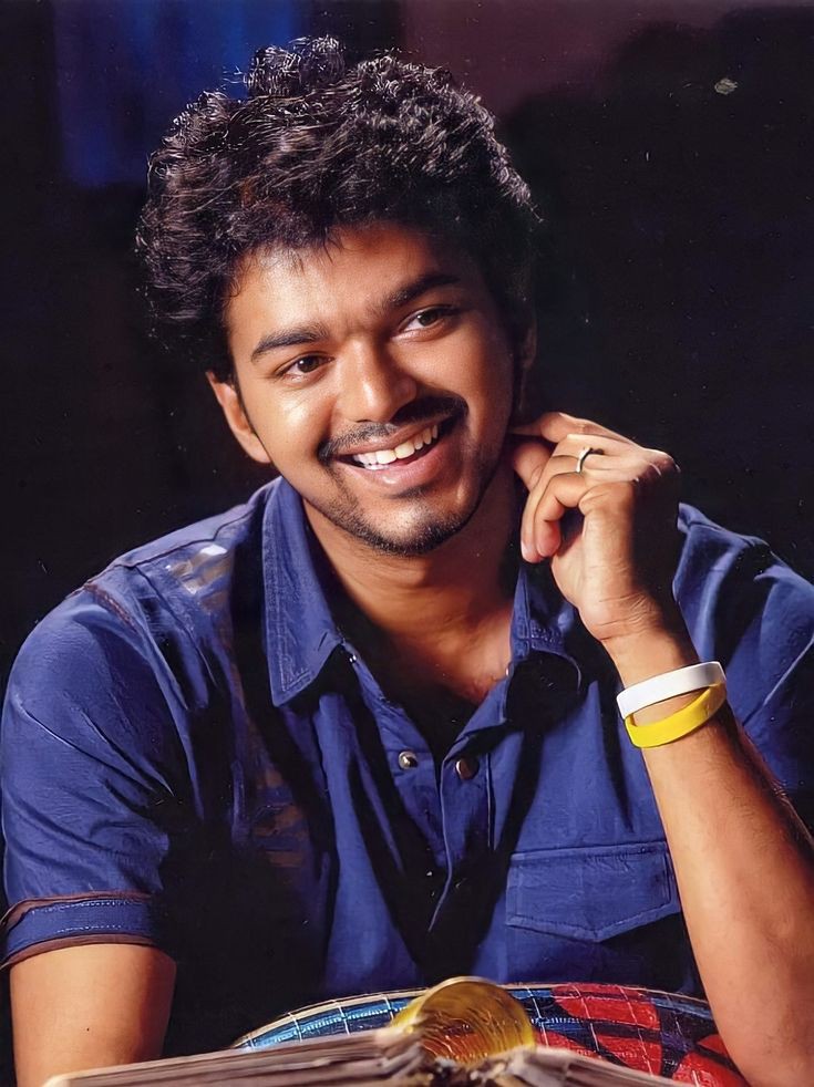 niranjanyoga73's tweet photo. Smile addicted in world 🌍🙈😻 always with you Anna
Tag : #MyDearThalapathyVijay
#Varisu #Beaast @actorvijay ❤️ https://t.co/1An5Iz493W
