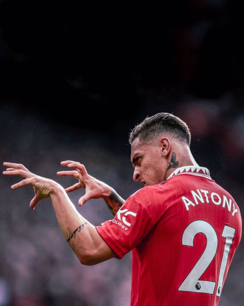 “Fernandez, out of shade into sunshine. Away from Gabriel, here’s Sancho. Rolled up for Marcus Rashford, one more here ANTHONY!!!!!!!!!

Instant Star of the Stretford end. 
Take a bow new boy! 
You are a Red on day 1! 

ANTHONY 1- Arsenal 0 https://t.co/v3CNXLJn23