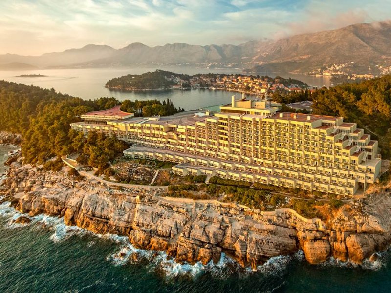 ☀🤩Stay at the stunning 5* Hotel Croatia departing on 13th October for 7 nights on B&amp;B basis 
🔸Stunning location
🔸Great spa
🔸Direct access to sunbathing platform and sea
🔸Exquisite sea views
🔸Excellent dining optio - bit.ly/3TVAw7l