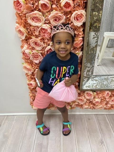 StJude's tweet photo. “St. Jude gave me reassurance that they would do everything in their power to help my baby be healthy again.”- Saneetra, St. Jude patient Scarlet’s mom
Scarlet now has no signs of cancer!
Share this special moment with your friends. https://t.co/SVWckoH1FS