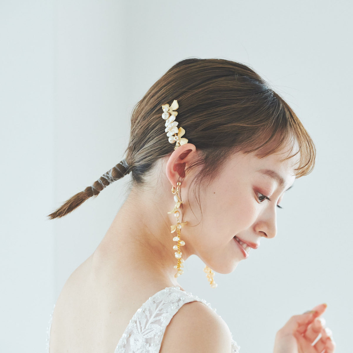 _meryshop_'s tweet photo. <Primavera × MERYshop>
"【Primavera】Emma "
特別なシーンに身につけたい華やかなヘッドドレス👑
ゴールドフラワーと縦長の淡水真珠が他では見られないデザインです✨
大人っぽいスタイルが好きな方にオススメな上品なアイテム💐
#MERYshop #ブライダル #ウエディング
https://t.co/tblYRtAt4D https://t.co/B3gDZyqRip