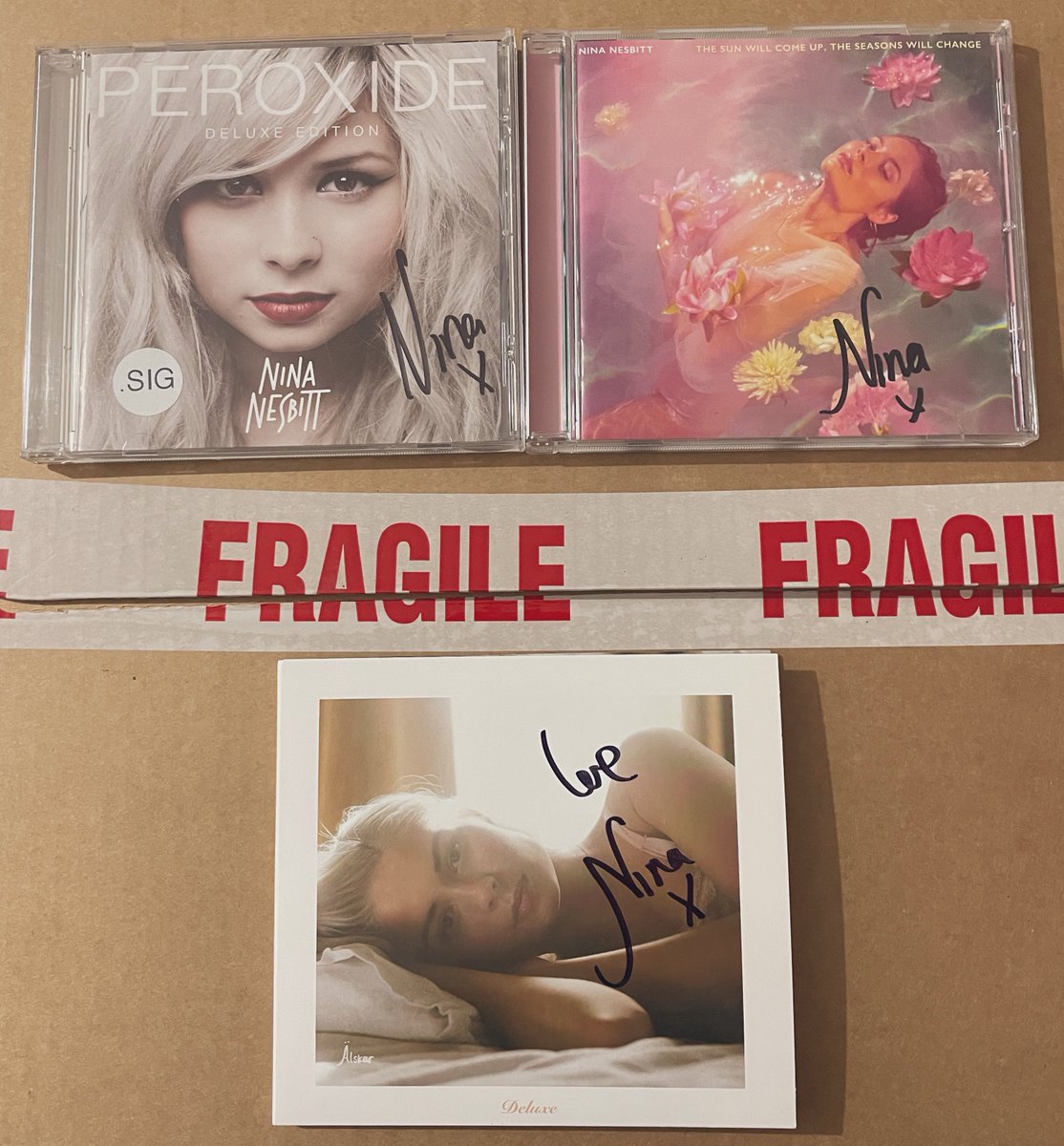 FrenchNessies's tweet photo. it’s been three years and i’m still the fragile tape in the middle, i guess some things never change https://t.co/M8vIJsHn8q