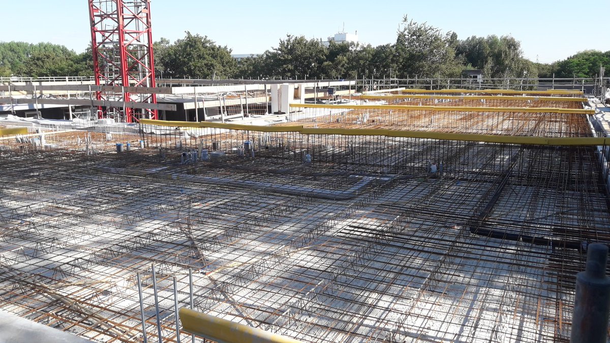 Bouw-update: 72 middenhuur appartementen met parkeergarage Molenhoek (Nieuw-Middelland) Woerden

Deel 1 van 2e verdieping is gestort en deze week wordt gestart met plaatsen betonwanden. Ontwerp JMW architecten i.s.m. <a href="/sustayNL/">Sustay</a> en <a href="/delangenvdberg/">De langen & van den </a> 

jmw-architecten.nl/portfolio/midd…