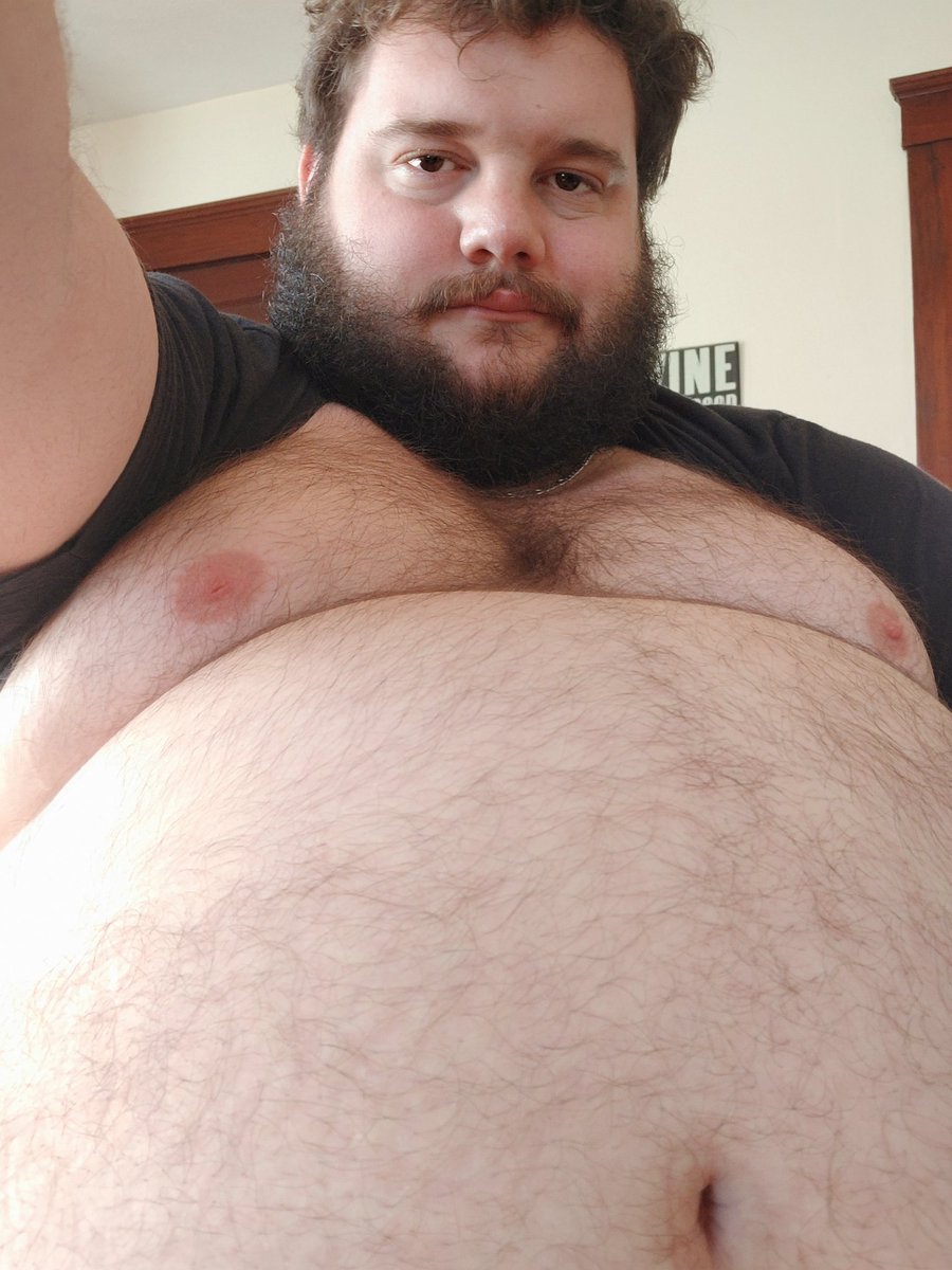 BeBigger2's tweet photo. Monday funday. No work which means time to start eating. Oink oink, gotta eat to grow 🐷 https://t.co/YChccnHinl