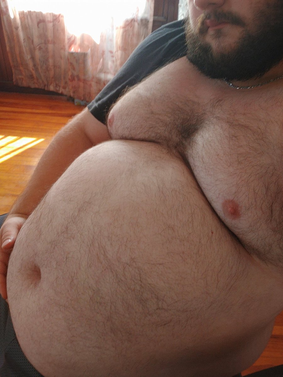 BeBigger2's tweet photo. Monday funday. No work which means time to start eating. Oink oink, gotta eat to grow 🐷 https://t.co/YChccnHinl