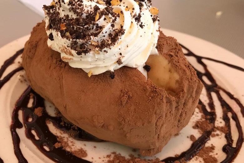 RegionalUSFood's tweet photo. Ice cream potato (Idaho) — cocoa powder gives the vanilla ice cream the appearance of a potato skin https://t.co/MjvGLhzqVH