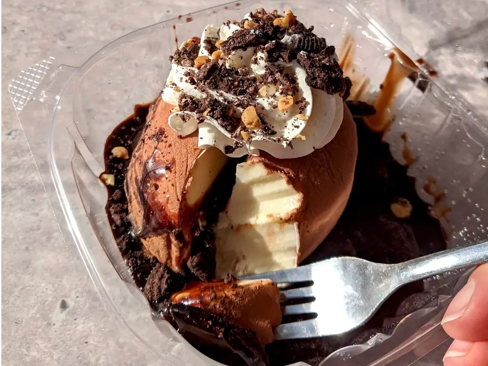 Ice cream potato (Idaho) — cocoa powder gives the vanilla ice cream the appearance of a potato skin