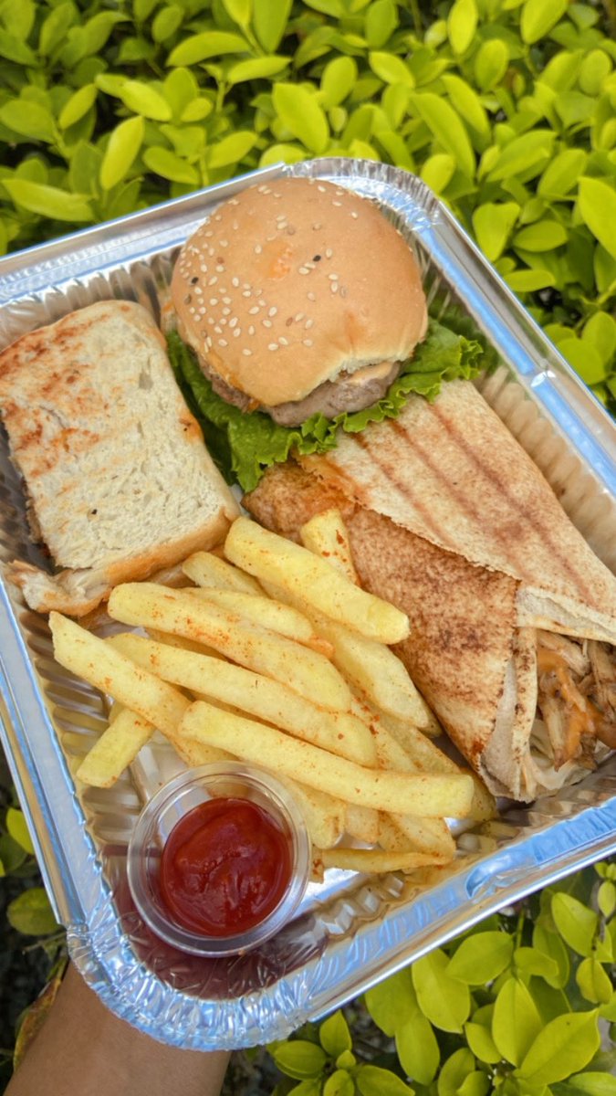 ChopsHime's tweet photo. Lunch packs will be available tomorrow 💃🏽
Price: N2800, N3100 with drink 
Comes with a cute cheesy note too, buy for a dear one🥰
You can place your orders!
Please retweet my customers might be on your TL❤️ https://t.co/7Q1lObv7Ga