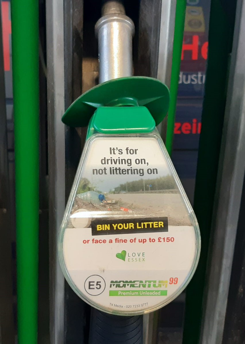 loveessexuk's tweet image. Have you seen our litter campaign while out and about in Essex? It'll look something like this!

Keep doing your bit to protect our local communities from litter by putting any rubbish in the bin 💚

Thank you to @KFC_UKI for displaying the banners at drive-thrus across Essex 🙌