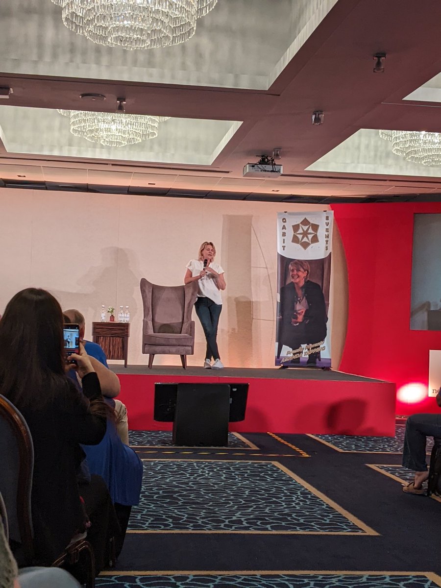 Can't believe its Monday and this crazy and wonderful weekend with #Gabit, Amanda and Suanne and all the great people I met there is over. Con blues is real😑