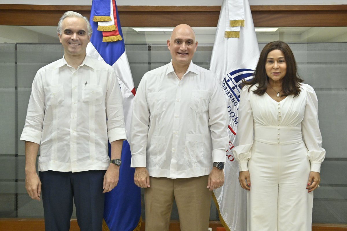 MMujerRD's tweet photo. La @cepal_onu brindará asesoría técnica al Gobierno dominicano en el desarrollo del Sistema Nacional de Cuidados que constituye un compromiso de las autoridades para reducir las brechas de desigualdades de género, colocando el cuidado en el centro de su política social. https://t.co/fCX1xIlWfj
