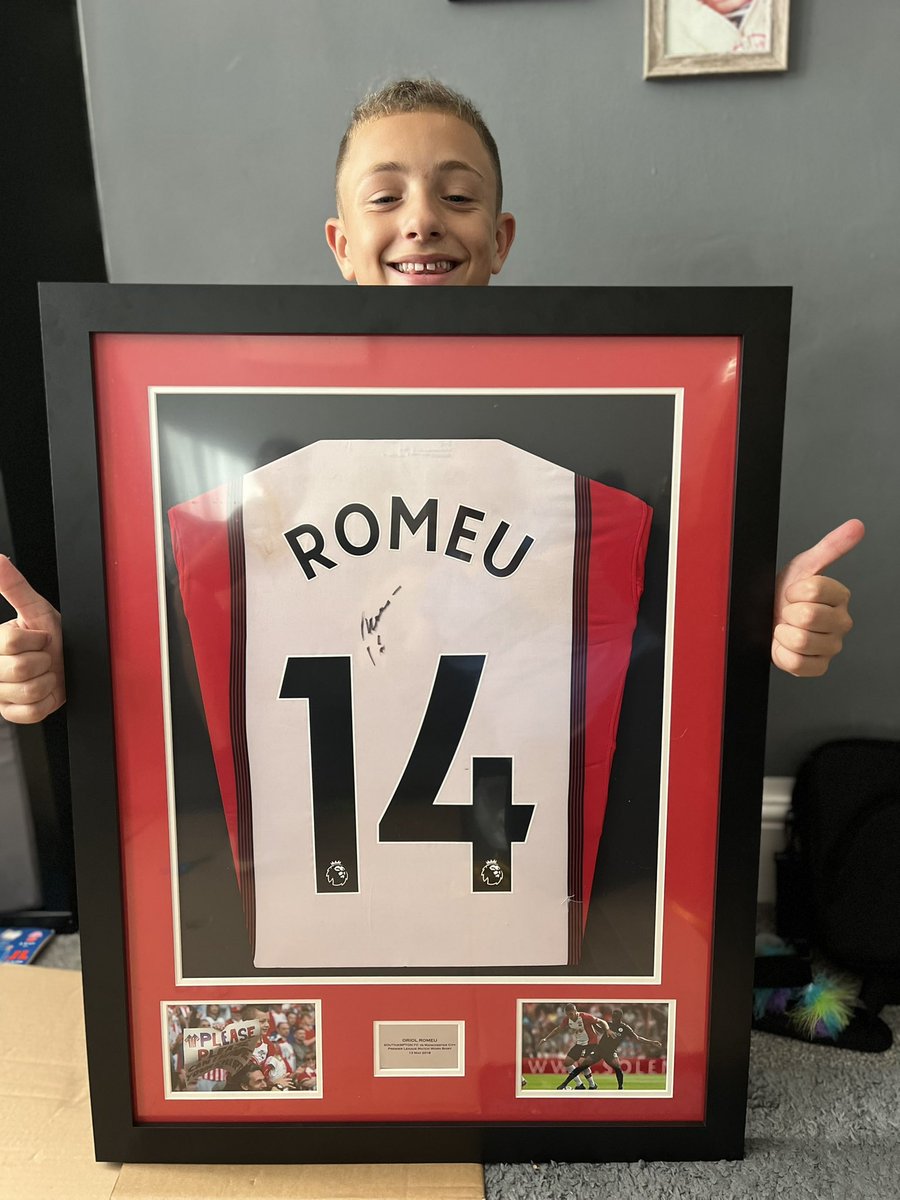 vgibson2010's tweet photo. Thank you for the memories @OriolRomeu @SouthamptonFC https://t.co/7day3nN6fE