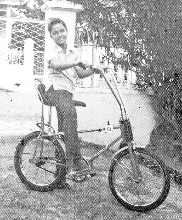 TT_Fietser's tweet photo. My 1st day of school in Trinidad in 1973!
No child can safely ride their bike to school in 2022, progress you say?
Do better, Trinidad and Tobago!
#LeadershipMatters #TinyIslands #ActiveTravel https://t.co/V1fNpuLT4x