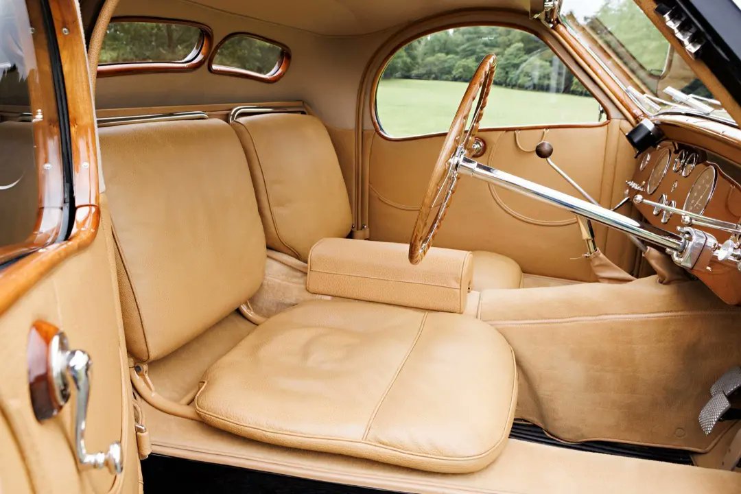 MotorShowme's tweet photo. This 1937 Bugatti Type 57 Atalante has a unique styling, quality craftsmanship, and high performance. The company built just 42 examples of the Type 57 between 1936 and 1938.
#ClassicCars #OldButGold #BugattiClassic #BugattiType57Atalante #Type57 #Craftsmanship #MotorShowme https://t.co/Q3HJqoybWT