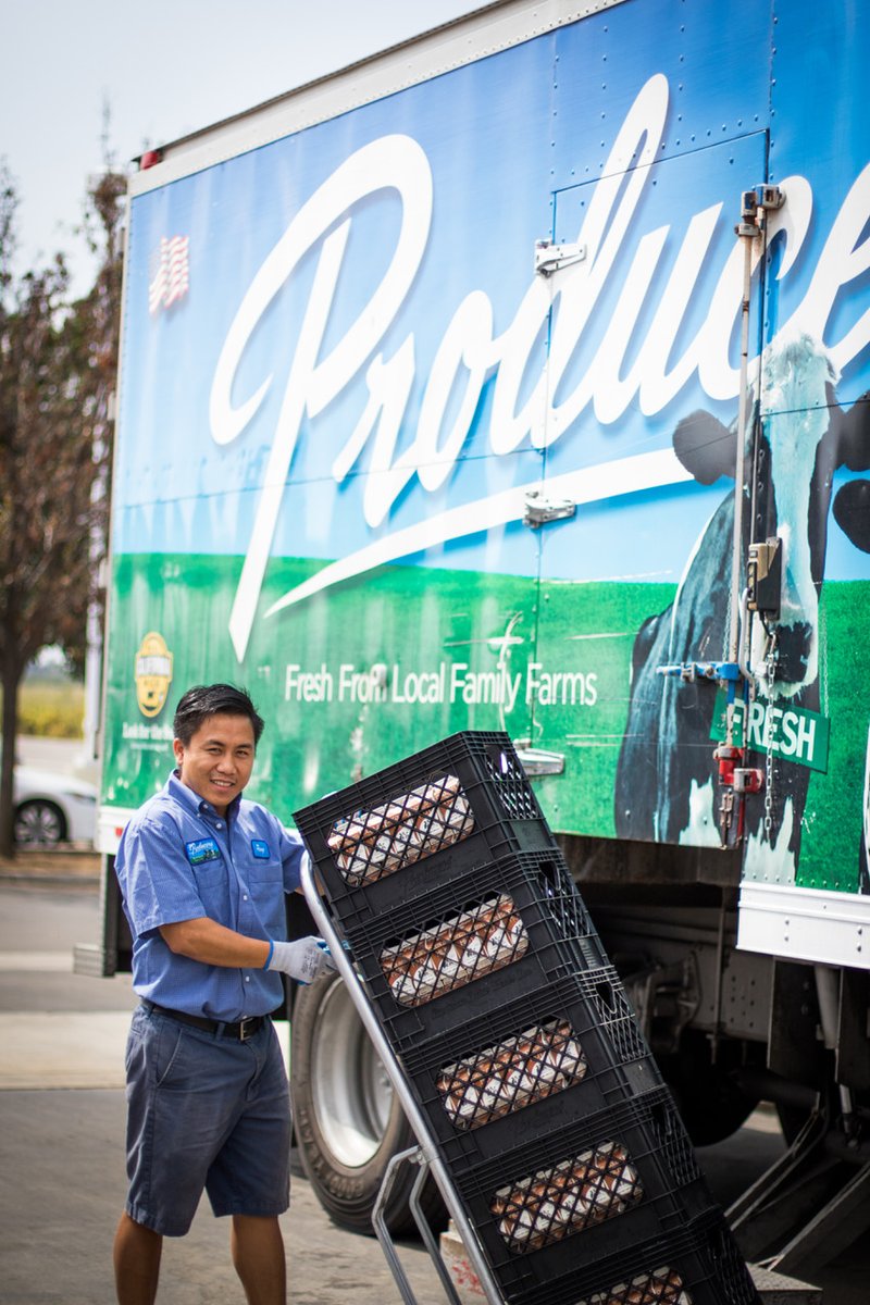 Today on #LaborDay Producers Dairy pays tribute to the dedicated contributions and achievements of our team members. Here's to you 👏
.
.⁠
.⁠
#producersdairy #producers #fresno #drinkmilk #dairy #realcaliforniamilk #gotmilk #teamhighlight