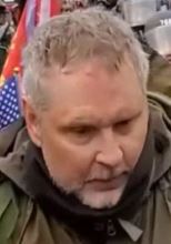 FBIWFO's tweet photo. #FBIWFO released a new photo of this man who allegedly assaulted law enforcement personnel at the U.S. Capitol on January 6, 2021. Help the #FBI identify him by calling 1-800-225-5324 or visiting https://t.co/t8G7LO4hxu to submit a tip. Remember to mention photo 370 in your tip. https://t.co/OBdOiIKwqO
