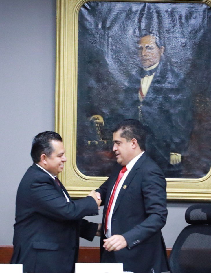 jmvalerapiedras's tweet photo. Hoy asumo formalmente la Junta de Gobierno del @CongresoHidalgo.

Sé que con las aportaciones y el compromiso de quienes integramos la #LXVLegislatura, seguiremos trabajando por un Hidalgo próspero y con mucho futuro. https://t.co/0ZdK7RxfJo