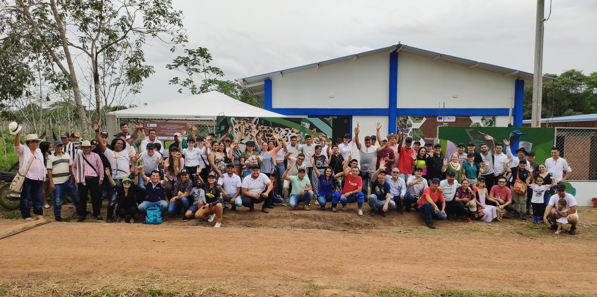 manguareco's tweet photo. Jóvenes de #Guaviare ponen al servicio de la comunidad planta de transformación de productos maderables y no maderables del bosque, con apoyo de instituciones regionales y cooperación internacional. @USAID_Colombia #AmazoniaMia #moriche #Biodiversidad @elespectador https://t.co/2iivNmZznG