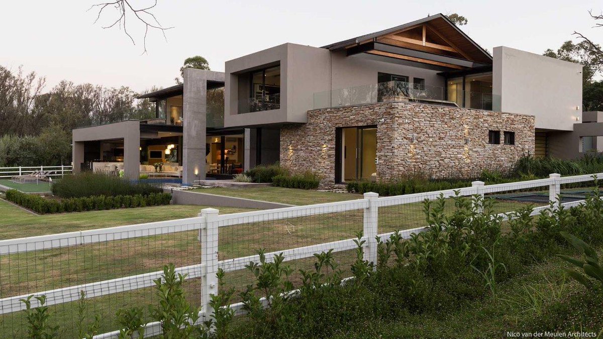 NvdMArchitects's tweet photo. House in Blair Atholl
Read more here >>> https://t.co/zQjClMcASO
#luxuryhome #dreamhome #mondaymood #housedesign #houseplans #newhousebuild #NVDM #MSLD #countrysidehome #glass #architects #architecture #homedesigninspiration #homedesignideas #mondaymotivation #mondayvibes https://t.co/32b9srj4gb