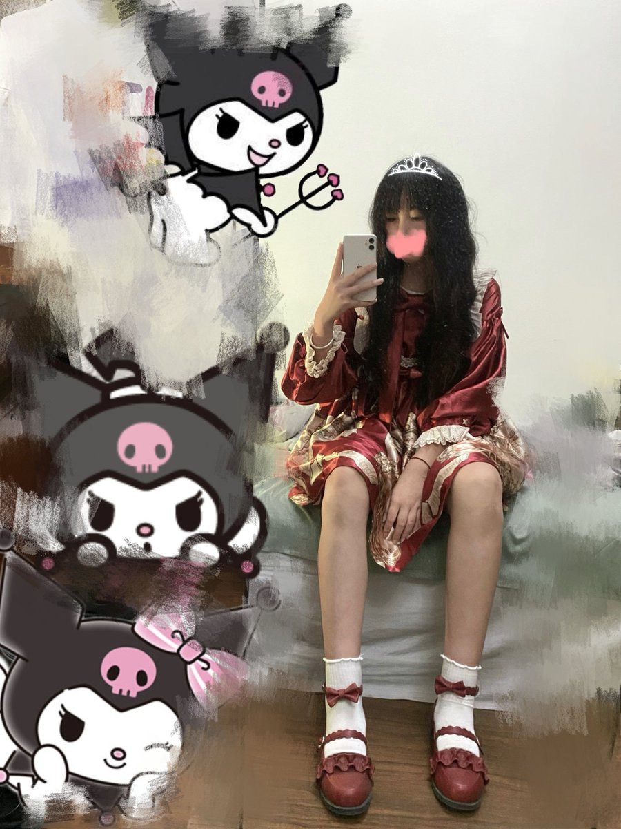 Ricky7_16's tweet photo. 被lo娘小姐姐的袜子和鞋子包裹的好舒服呀，套上你的袜子，再套上你的梅露露，给你的鞋子好好保养哈哈哈，小姐姐的味道太顶了，没几下弟弟就吐牛奶出来了🐍 #lo娘 #lo袜 #lo鞋 #洛丽塔 #梅露露 #射袜 #射鞋 #打胶 #恋物癖 #原味袜子 #原味鞋子 https://t.co/CEotlU8Mj1