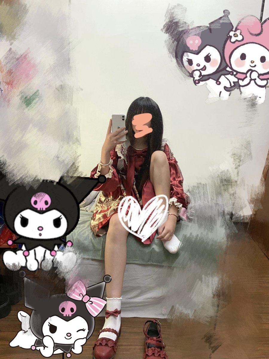 Ricky7_16's tweet photo. 被lo娘小姐姐的袜子和鞋子包裹的好舒服呀，套上你的袜子，再套上你的梅露露，给你的鞋子好好保养哈哈哈，小姐姐的味道太顶了，没几下弟弟就吐牛奶出来了🐍 #lo娘 #lo袜 #lo鞋 #洛丽塔 #梅露露 #射袜 #射鞋 #打胶 #恋物癖 #原味袜子 #原味鞋子 https://t.co/CEotlU8Mj1