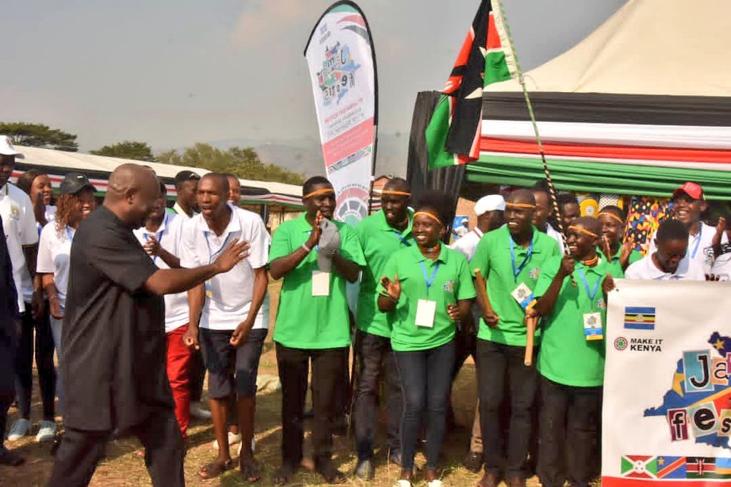 Ikiriho's tweet photo. #Burundi C'est parti! Le 5ème Festival des arts et de la culture de @jumuiya du 4 au 12 sept. 2022 #JAMAFEST est lancé. Les cérémonies d'ouverture se déroulent au stade #Intwari en @MairieBuja, rehaussées par la présence du Président @GeneralNeva, accompagné de la @Burundi1stLady https://t.co/VLbieZLAoX