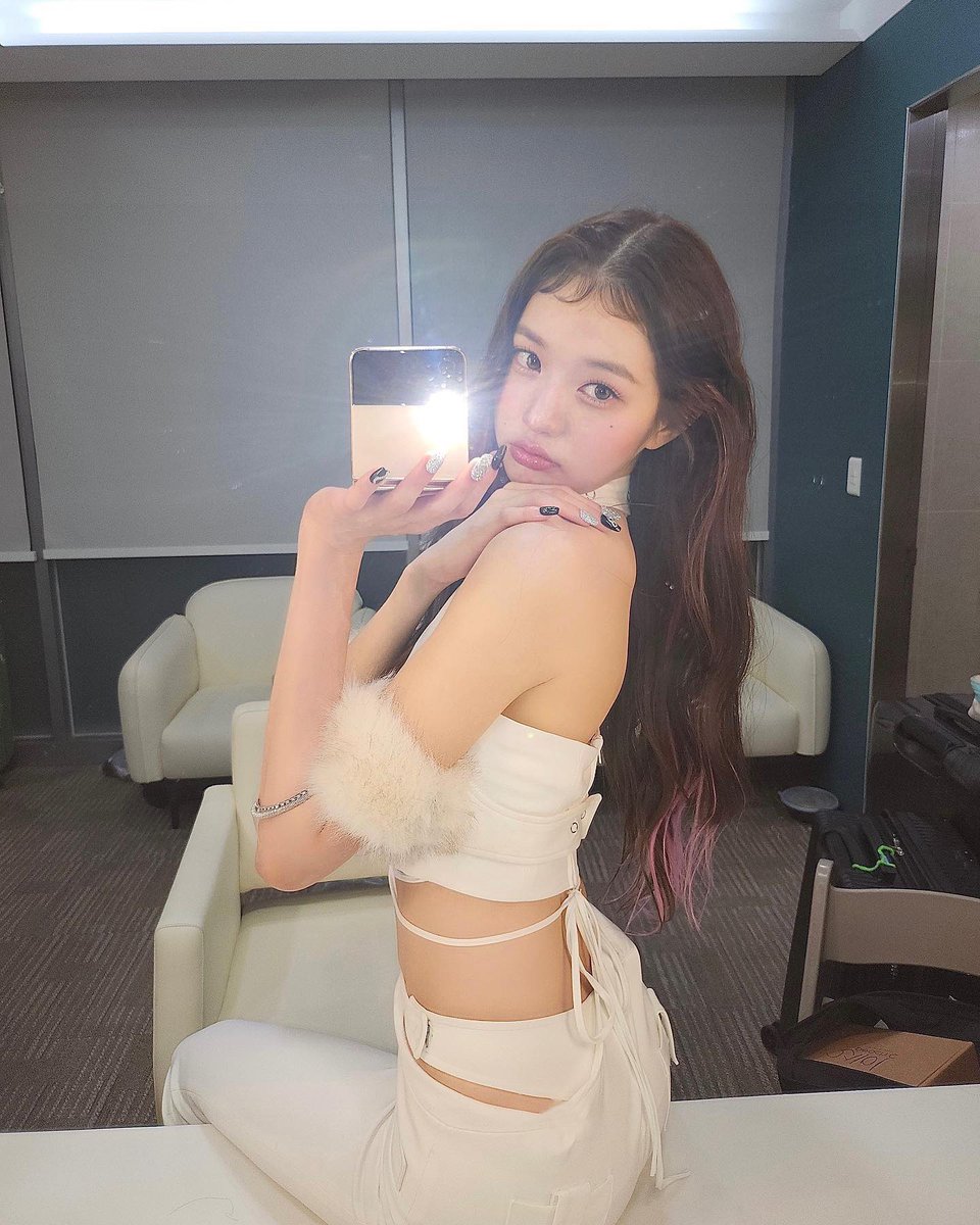 wonyounghouseTH's tweet photo. สิ่งที่ควรทำจำให้ขึ้นใจถ้าชอบน้องวอนยอง🩰

1. ชอบแค่หนูคนเดียว
2. ดูแลสุขภาพด้วย
3. กินให้อิ่มและนอนให้พอ https://t.co/jb6NUkqyMW
