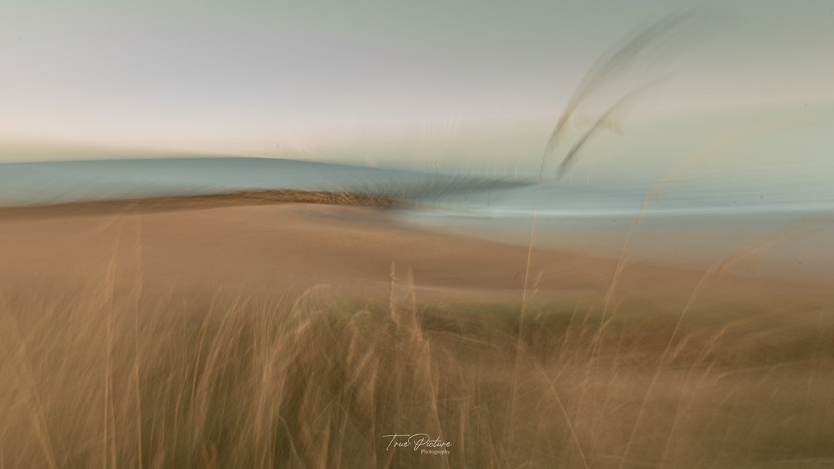 tppictures3's tweet photo. Playing around with ICM photography, not everyone’s cup of tea but I love the artistic look of this technique. #ICM #ICMphotography #artisticphotography #paintingwithacamera #amatuerphotography https://t.co/3qxcH4Yj7R
