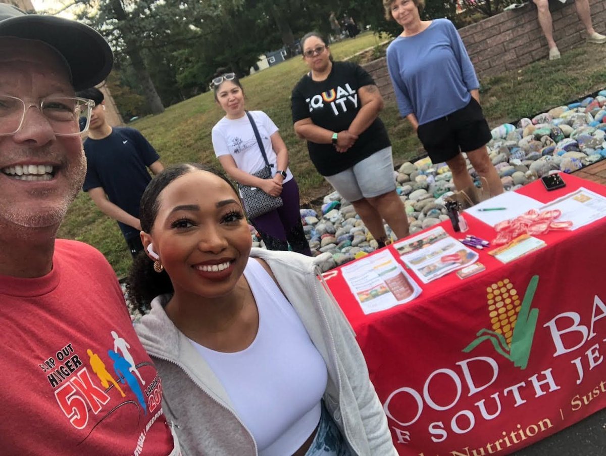 foodbankSJ's tweet photo. It was a gorgeous morning for this year's Stamp Out @Hunger5K! Thank you to ShopRite of Medford, @ZalliesFreshKit, and our 500 new friends who helped fight hunger in our region! https://t.co/lSIMtjpca7 #bettertogether #HungerActionMonth #HAM2022 #StampOutHunger5k #FeedingSJ https://t.co/lfdiHrVLV3