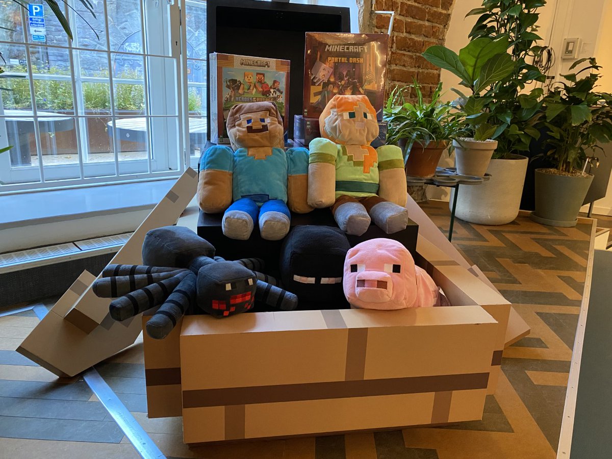 Marc_IRL's tweet photo. Now that these games have shipped, it's time to let you know: two new Minecraft games!

If board games are what floats your boat, you'll want to check these out this fall. https://t.co/vCrEzkmmmN