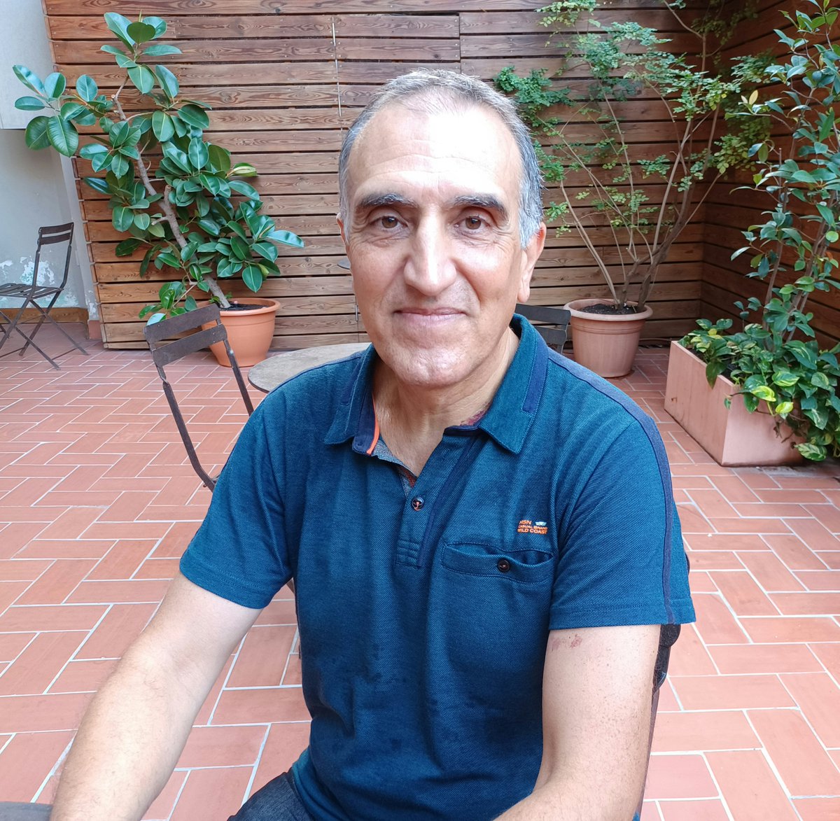 L'informàtic Josep Ortiz debuta en la novel·la amb "L'artefacte" <a href="/Edicions1984/">Edicions de 1984</a>, una història amb personatges de ficció que s'entremesclen amb d'altres de reals, en la qual narra la construcció de les primeres bombes atòmiques i reflexiona sobre la interpretació que fem del passat