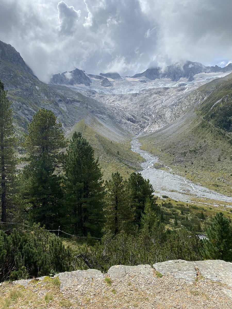 That’s the Summer holiday gone. Austrian Alps beautiful. Back to the writing now. #WritingCommunity #writerslift