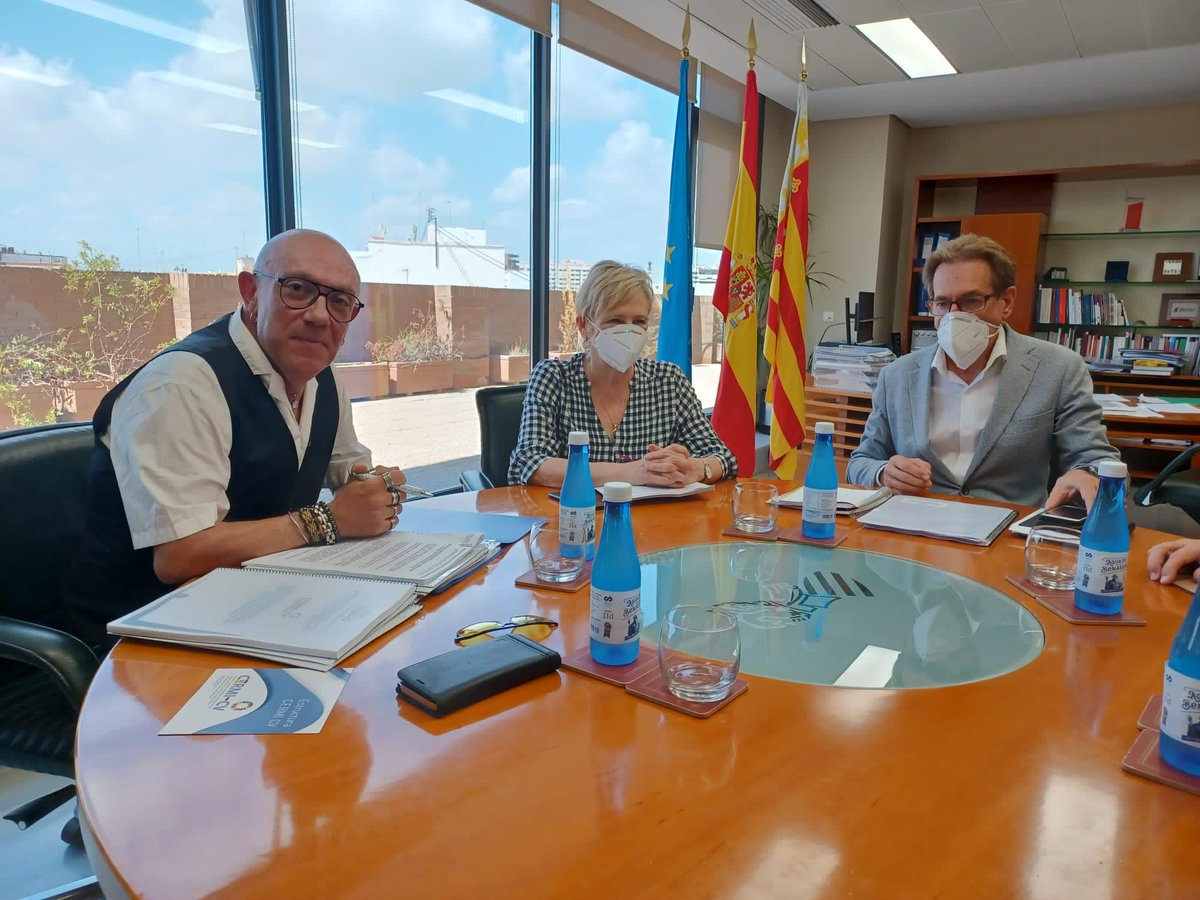CERMICV's tweet photo. El #MOVIMIENTOCERMICV traslada sus propuestas sobre #Sanidad y #Discapacidad a @GVAsanitat Conseller #MiguelMinguez https://t.co/326csv8L2c / #RetosyNecesidades #SocioSanitariasDiscapacidad #ActualizarEstrategiaCrónicos #PlanAcciónTEA #AgenciaAtencionIntegradaSocialySanitaria ... https://t.co/yNxOBYkrBc