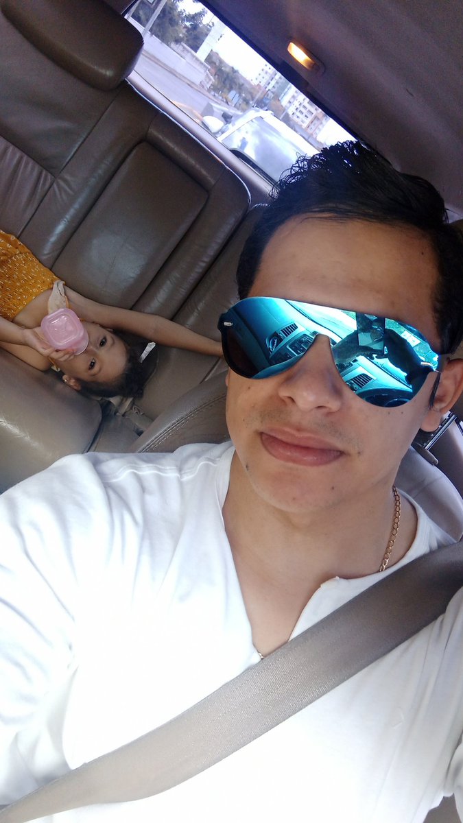 RomanErnestoDF's tweet photo. 💟Los mejores momentos de calidad, son al lado de tus seres más queridos👨‍👧 = La familia.

Observatorio: "La niña tenía el cinturón en la cintura" aunque decidí acomodarla tenía sueño 😴💤
#Delanysophia #primogenita #Viajes #familia #niña #padreehija #Santiago #diligencia https://t.co/7bB8QKjNTx