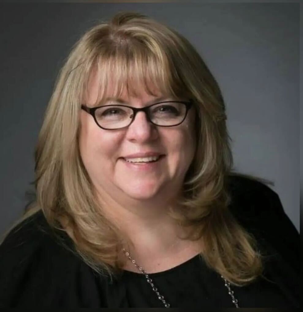 Talkdesk's tweet photo. “You feel genuinely cared for here, you have input, simply put—you matter! The care and concern for employees here is paramount from all leaders. I am proud to wear purple!” - Linda Amatucci, Sr. Manager Field Marketing. #talkdeskcareers #lifeattalkdesk https://t.co/pOCm3LyCoN
