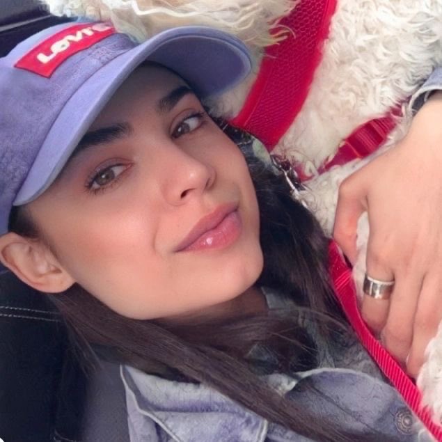sofia carson thinker tweet media