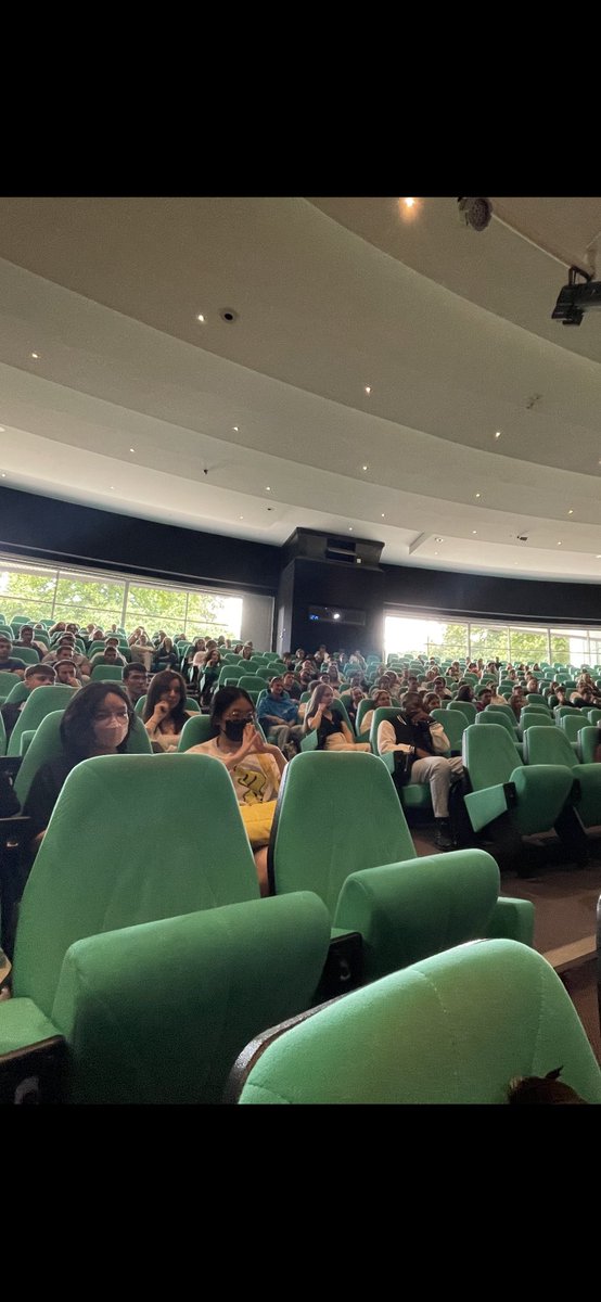 molka_abbes's tweet image. Quel bonheur d’accueillir mes nouveaux étudiants du Global BBA #GBBA @Neoma. 3 Campus, 3 rentrées !  
Rentrée 1/3 Campus de #Rouen: dynamiques, attentifs, motivés et puisqu’ils ont rejoint NEOMA, ils sont surement passionnés🤩💪
#BePassionate_ShapeTheFuture
Welcome in The Family