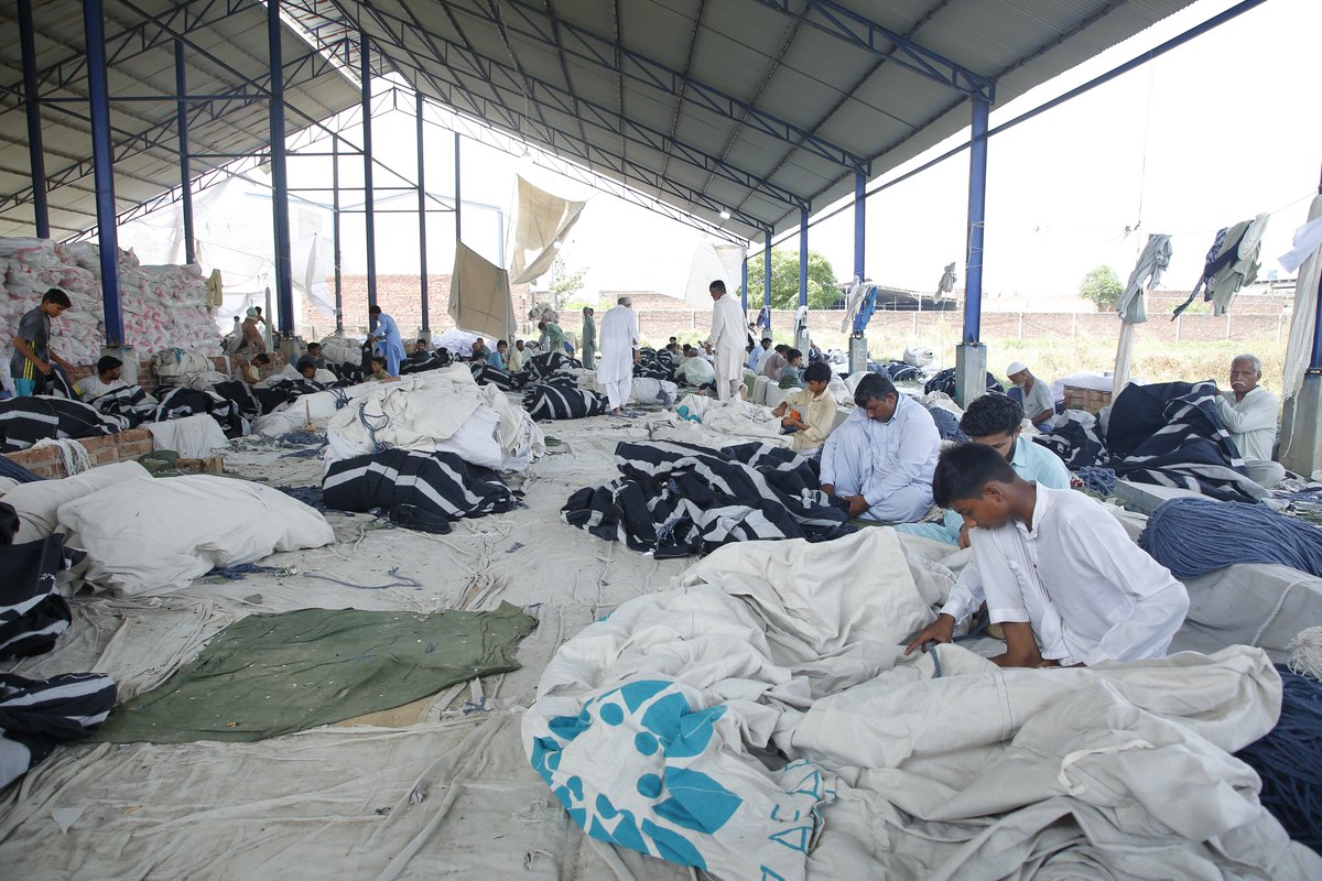 AliZFoundation's tweet photo. Today, AZF's very first batch of waterproof, anti-rot tents and flooring sheets made their way to our partners at @LahoreUhe where they will be added to relief items bound for Sindh. #PakistanFloods2022 #HelpPakistan 
Help us by donating today:
https://t.co/W0snSRmlbL https://t.co/Dslrn4PU46