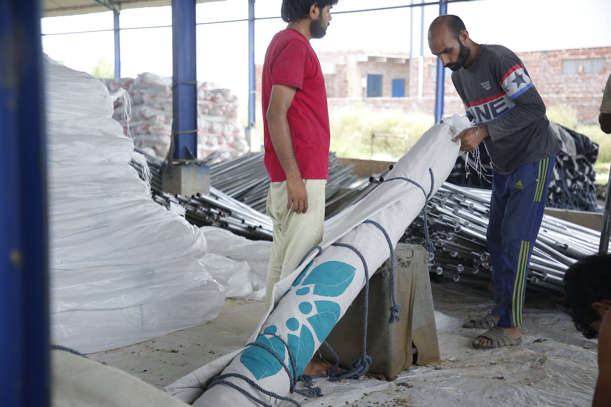 AliZFoundation's tweet photo. Today, AZF's very first batch of waterproof, anti-rot tents and flooring sheets made their way to our partners at @LahoreUhe where they will be added to relief items bound for Sindh. #PakistanFloods2022 #HelpPakistan 
Help us by donating today:
https://t.co/W0snSRmlbL https://t.co/Dslrn4PU46