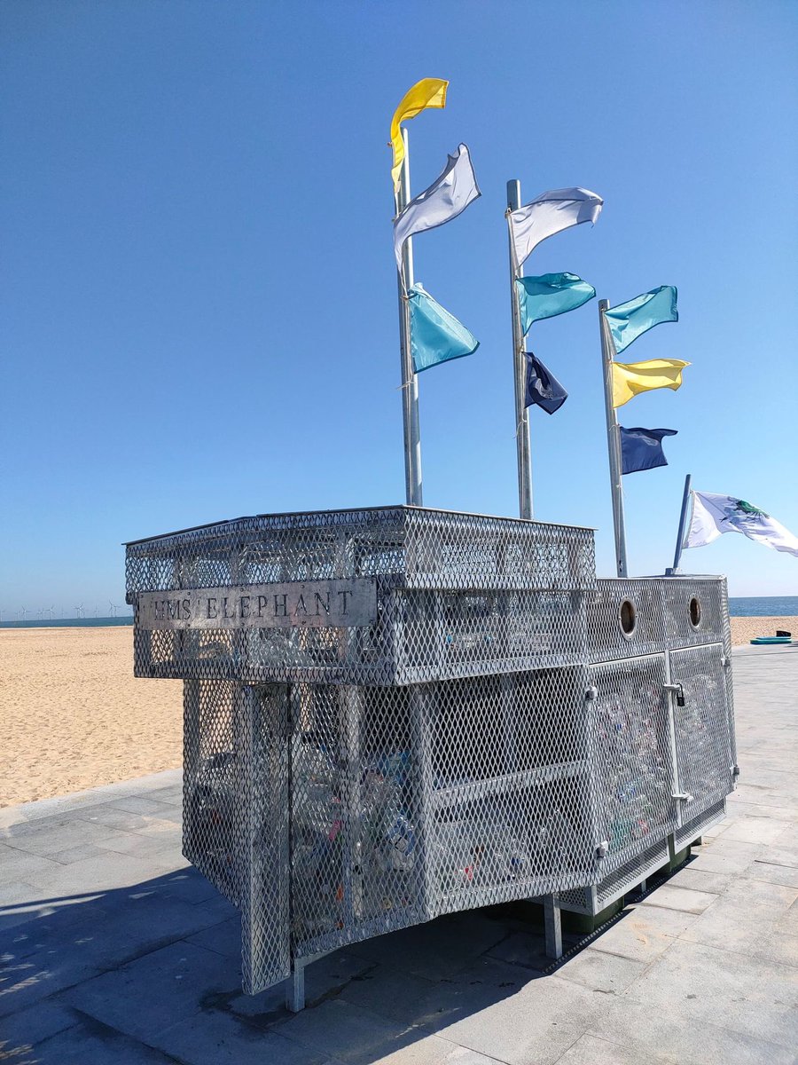 And another Bottleship by @young_hatty with its flags installed 🙂 …
#PublicArt #GreatYarmouth #RecyclingPlasticBottles #ConsciousCommunity