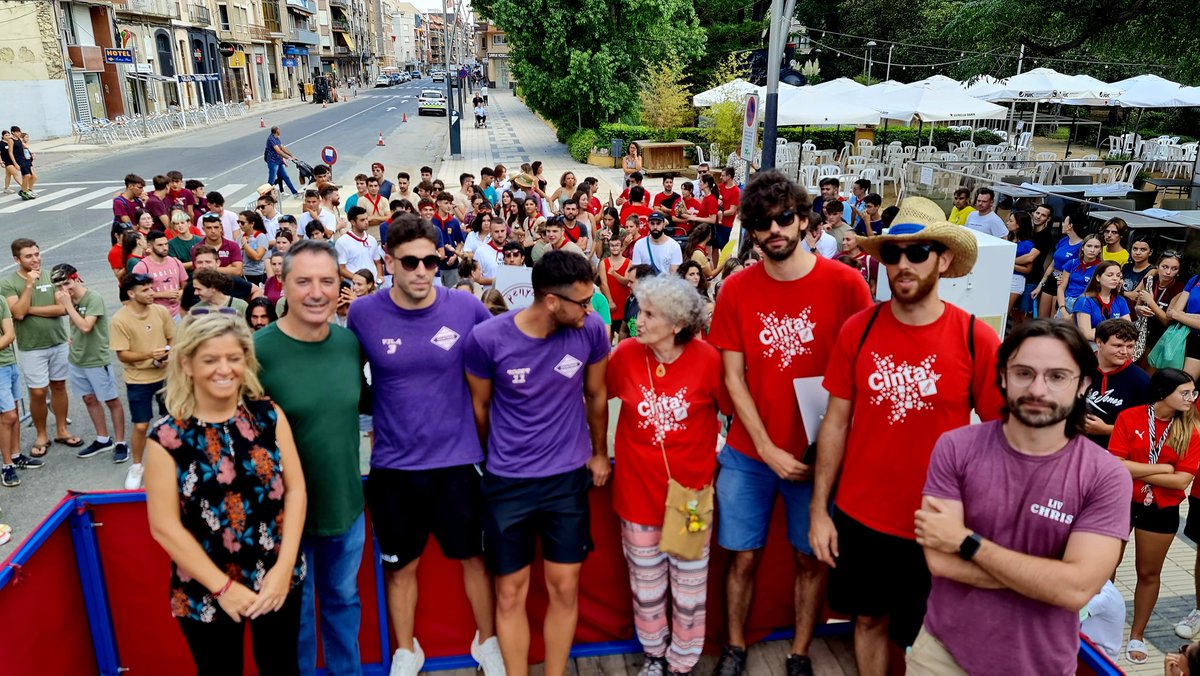 meritxellroige's tweet photo. Última tarda de festes i entrega de premis del Circuit de penyes #Cinta2022 de #Tortosa, que ha comptat amb més de 1.200 penyistes. Enhorabona als guanyadors, Penya l'Aspardenya, i gràcies a tots per la implicació! Sense les penyes la Cinta no seria el que és. Bon final de festa. https://t.co/nxgg23EpuO