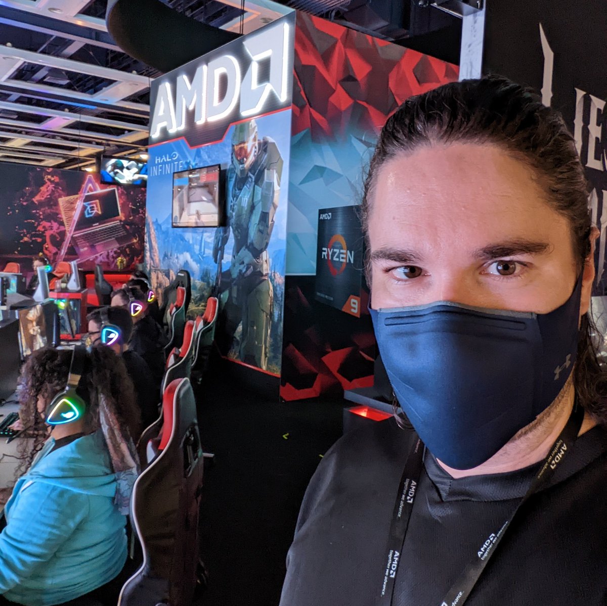 matthewdletts's tweet photo. Last day of #PAXWest I'll be walking around the floor in the morning and staffing the @AMDGaming booth in the afternoon. Stop by to say hi! π
#AMDatPAX https://t.co/NpIWRyZ0Pw
