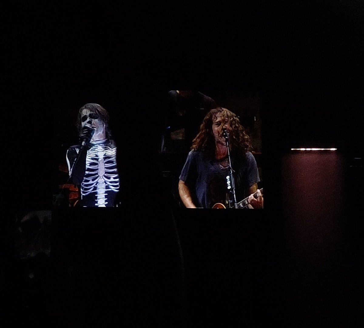 TotallyNotKyy's tweet photo. I still can't believe this happened #MCRTORONTO https://t.co/Oe5m9e5xYJ