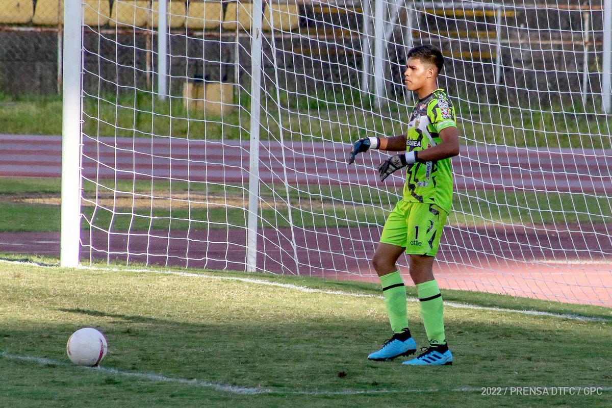 Cantera_DTFC's tweet photo. #ReservaDTFC | #EdwinVargas | “La casa se hace respetar, sabemos que representamos los colores de Táchira. teníamos la convicción de ganar, así lo hicimos y así seguiremos”🎙️ https://t.co/n74zI7nHHA